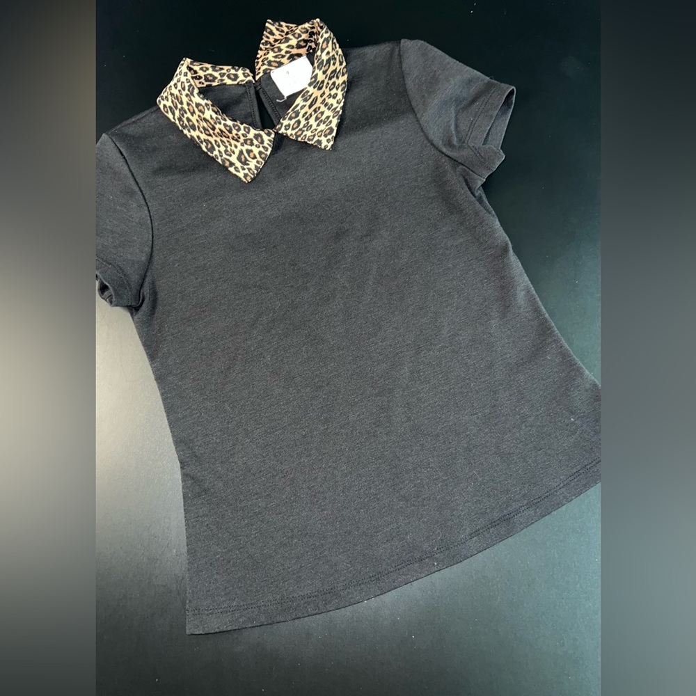 Pins & Needles Urban Outfitters  Leopard Print Collared Shirt Size Small EUC